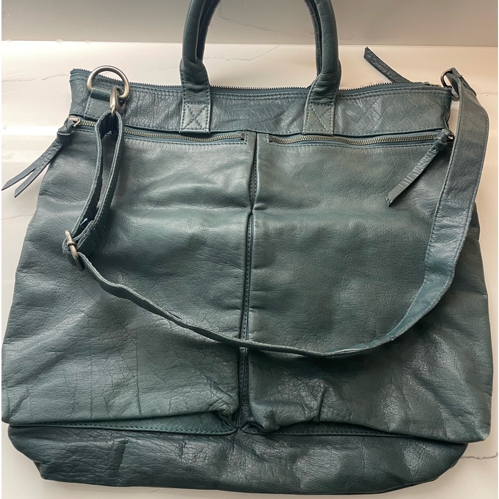 Crate and Barrel Leather Tote in EUC